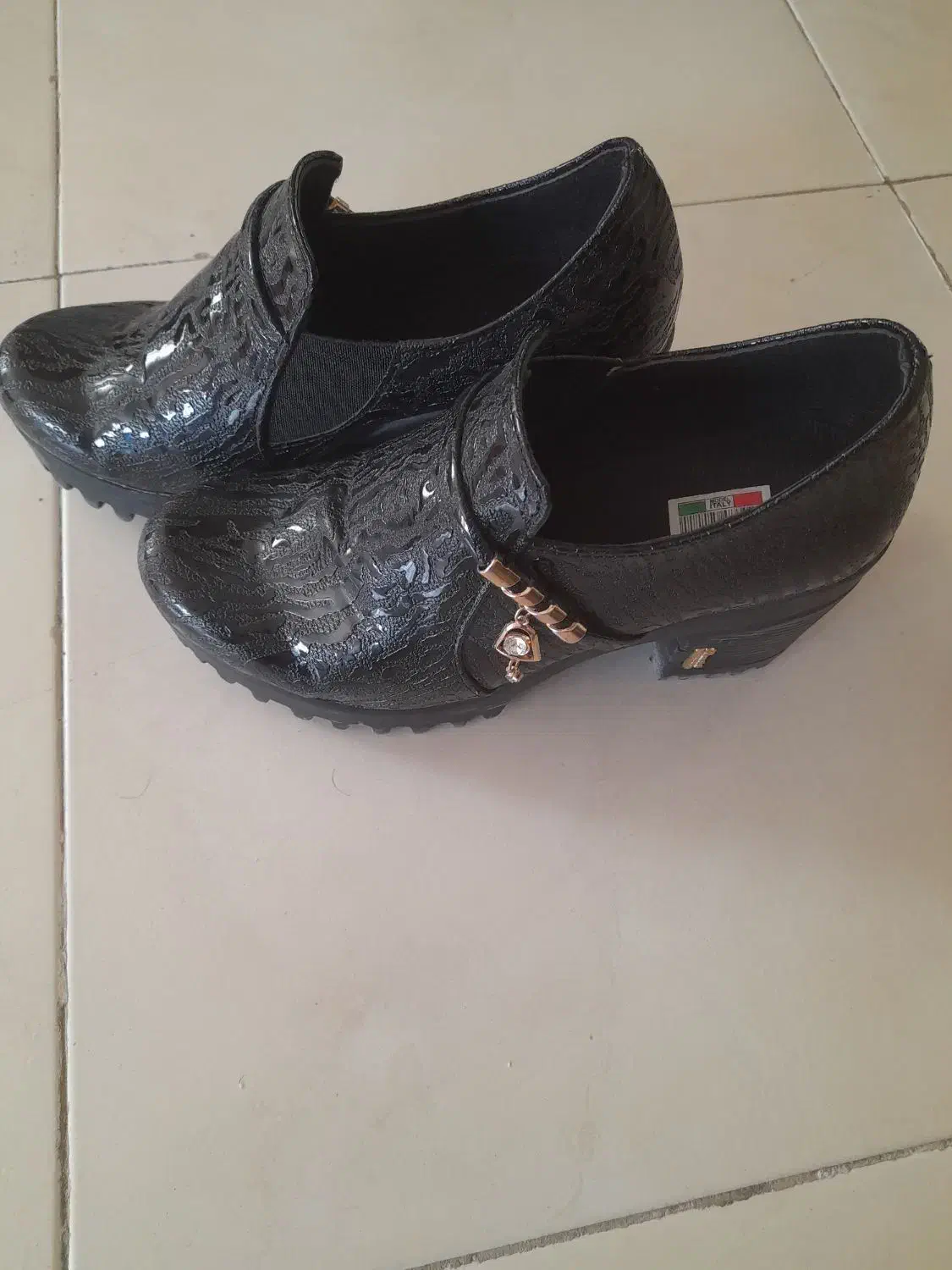 مجلسی سایز ۴۰ در حد نو|کیف، کفش، کمربند|فولادشهر, مسکن مهر فولادشهر|دیوار