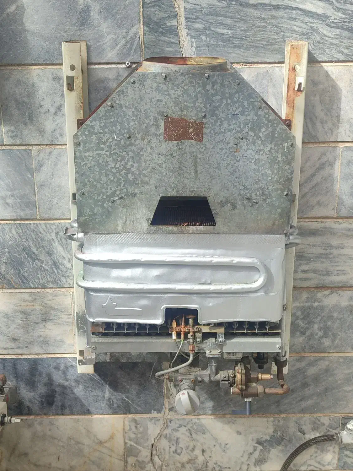 آبگرمکن۳۱۱۸|آبگرمکن، پکیج، شوفاژ|بروجرد, |دیوار