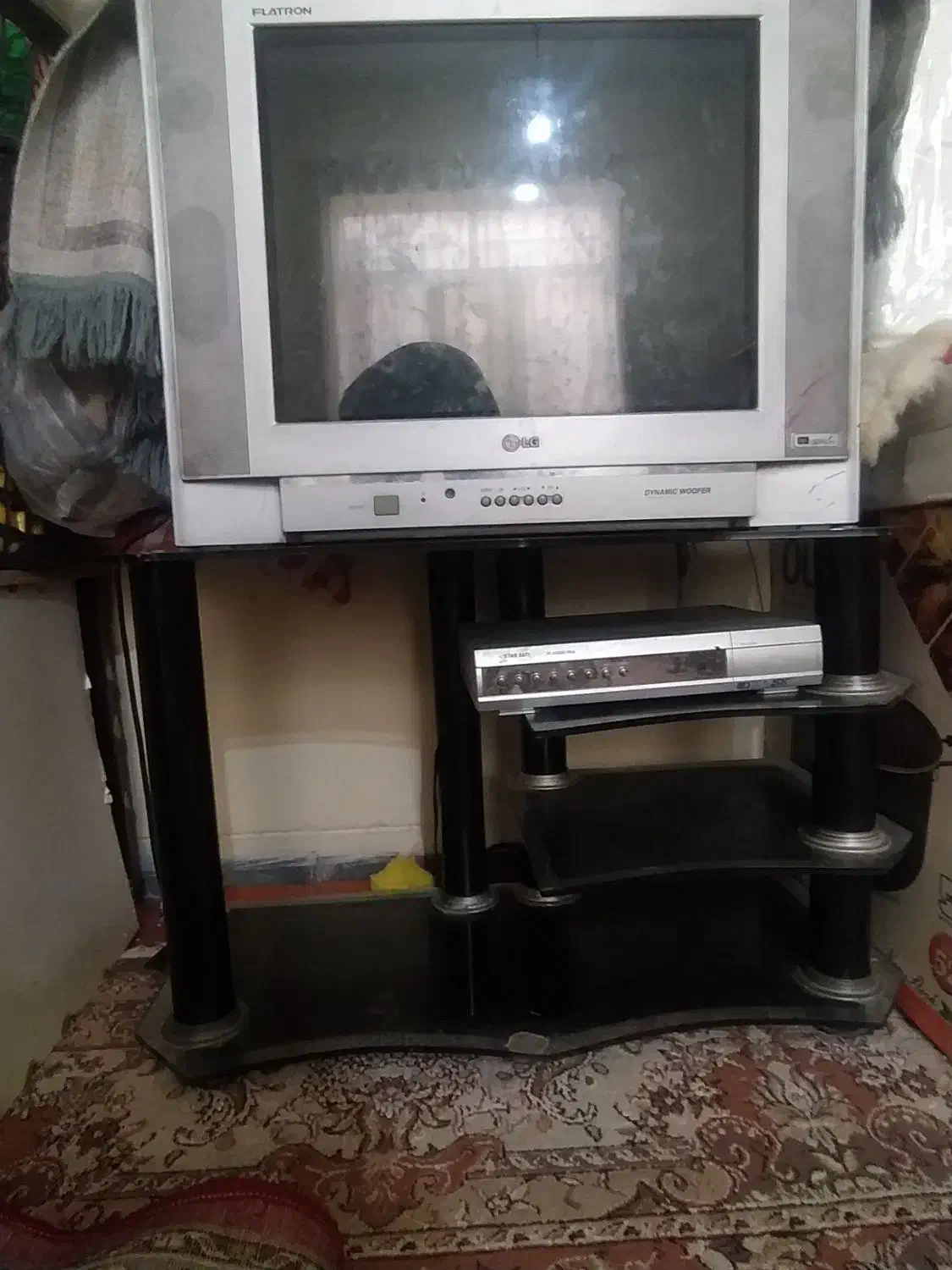 تلویزیون با میز و دستگاه|تلویزیون و پروژکتور|بندر ماهشهر, |دیوار