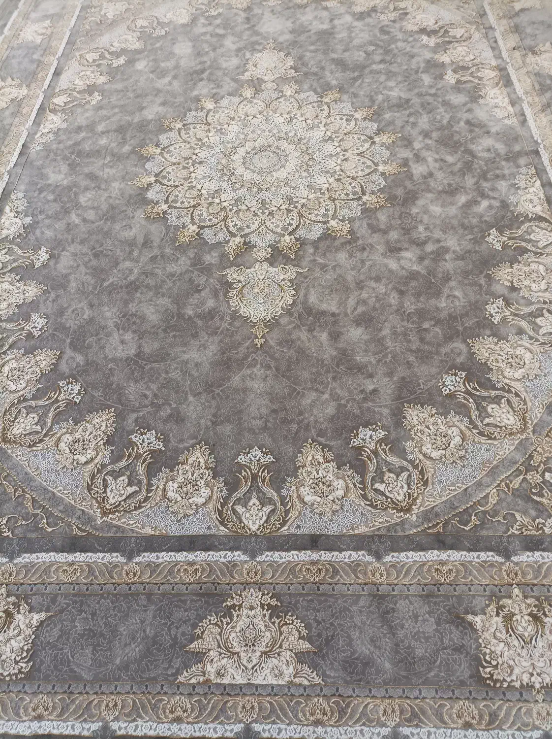 فرش 12متری 1200شانه نو نو|فرش|تربت‌حیدریه, جانبازان|دیوار