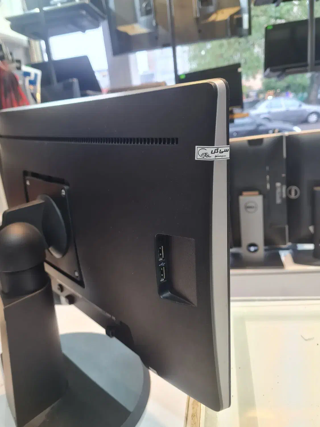 مانیتور HP EliteDisplay E202 hdmi|قطعات و لوازم جانبی رایانه|بندر انزلی, آخرخط|دیوار