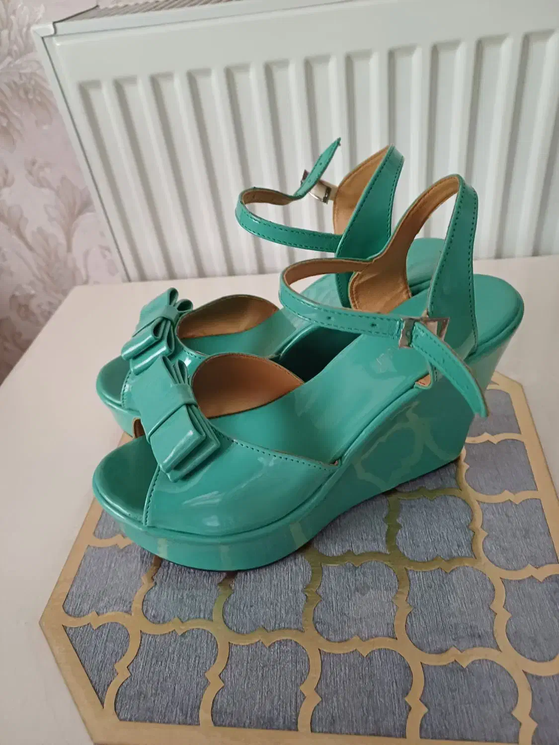 کفش|کیف، کفش، کمربند|قزوین, |دیوار