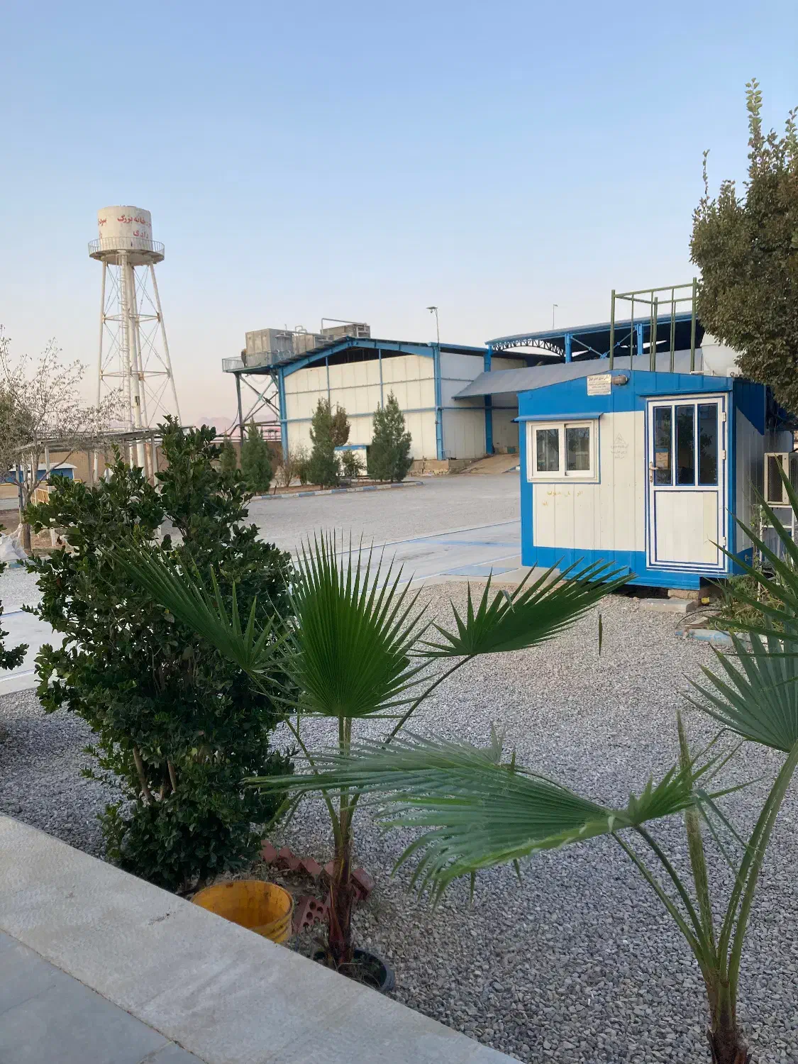 استخدام کارگر ساده جوشکار|استخدام صنعتی، فنی، مهندسی|شهرضا, |دیوار