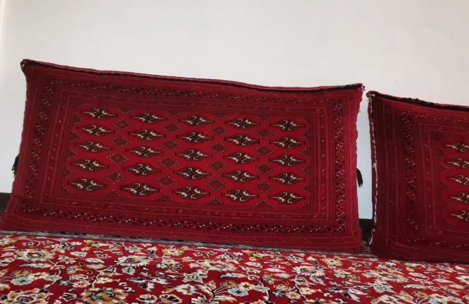 کناره مارک فرش مشهد پشتی دست باف|فرش|مشهد, رضاشهر|دیوار