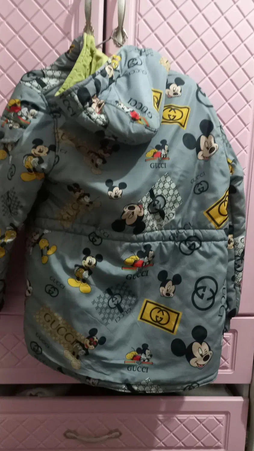 کاپشن|لباس|اندیشه, اندیشه فاز ۱|دیوار