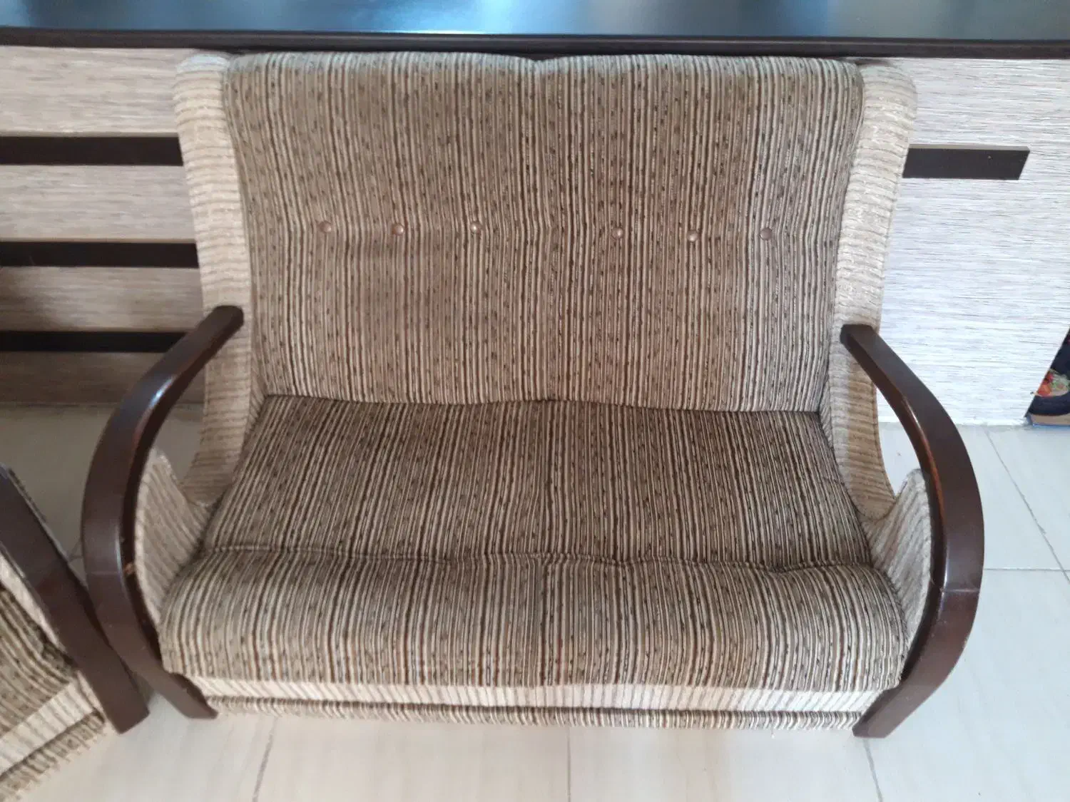 مبل ۷ نفره دست دوم|مبلمان خانگی و میز عسلی|شیراز, کلاهدوز|دیوار