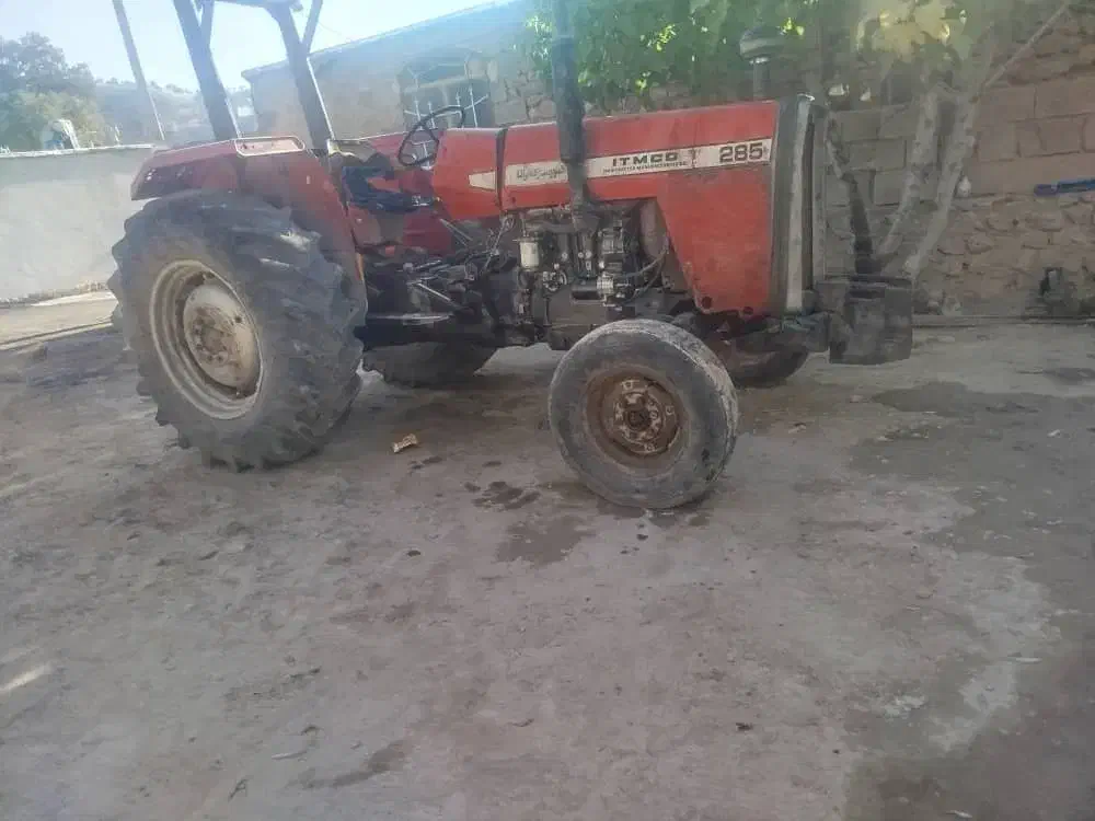 تراکتور|خودرو سنگین|پاتاوه, |دیوار