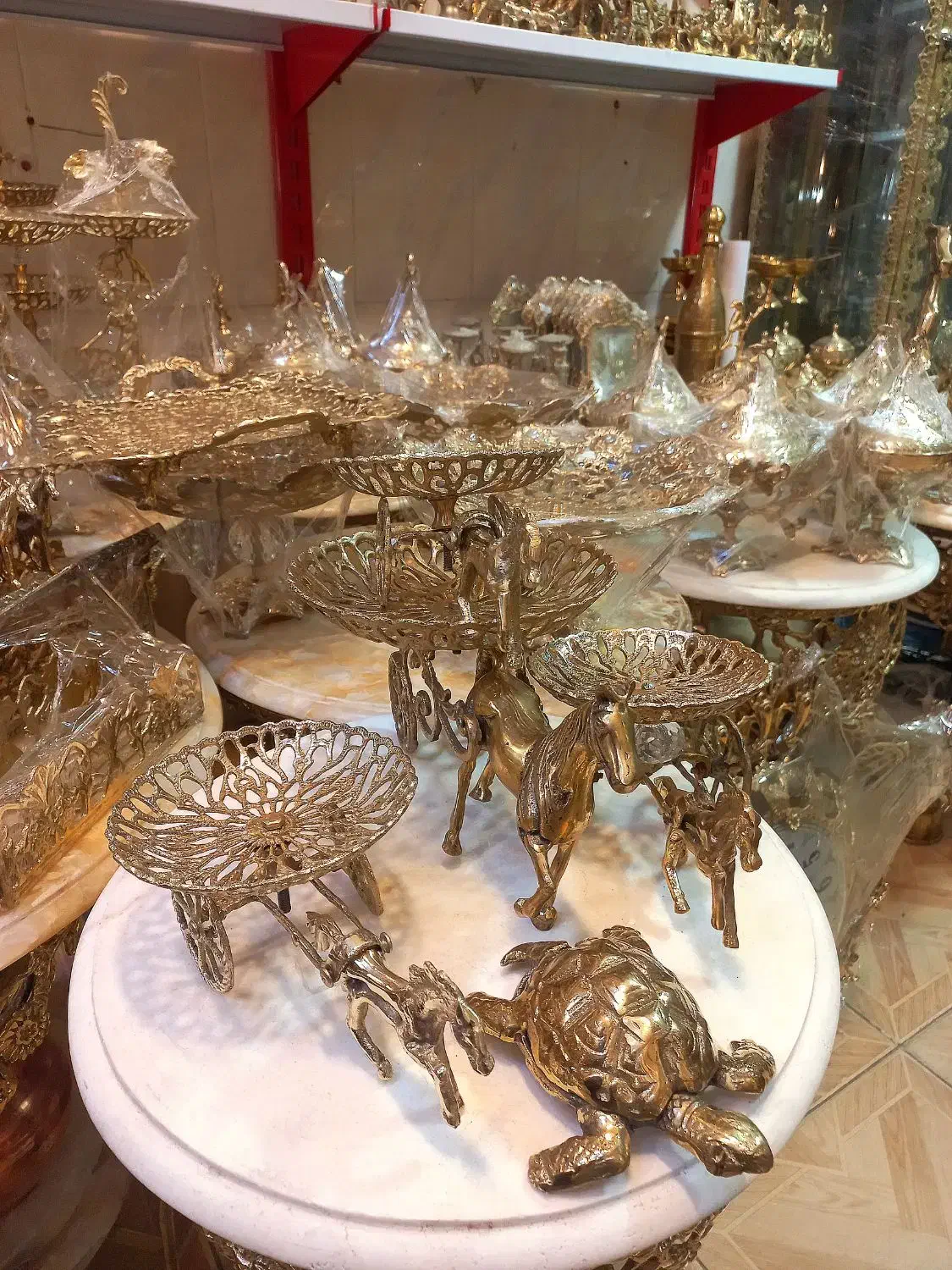 کاسه بشقاب برنز لیلی و مجنون آنتیک برنجیان|صنایع دستی و سایر لوازم تزئینی|ارومیه, |دیوار