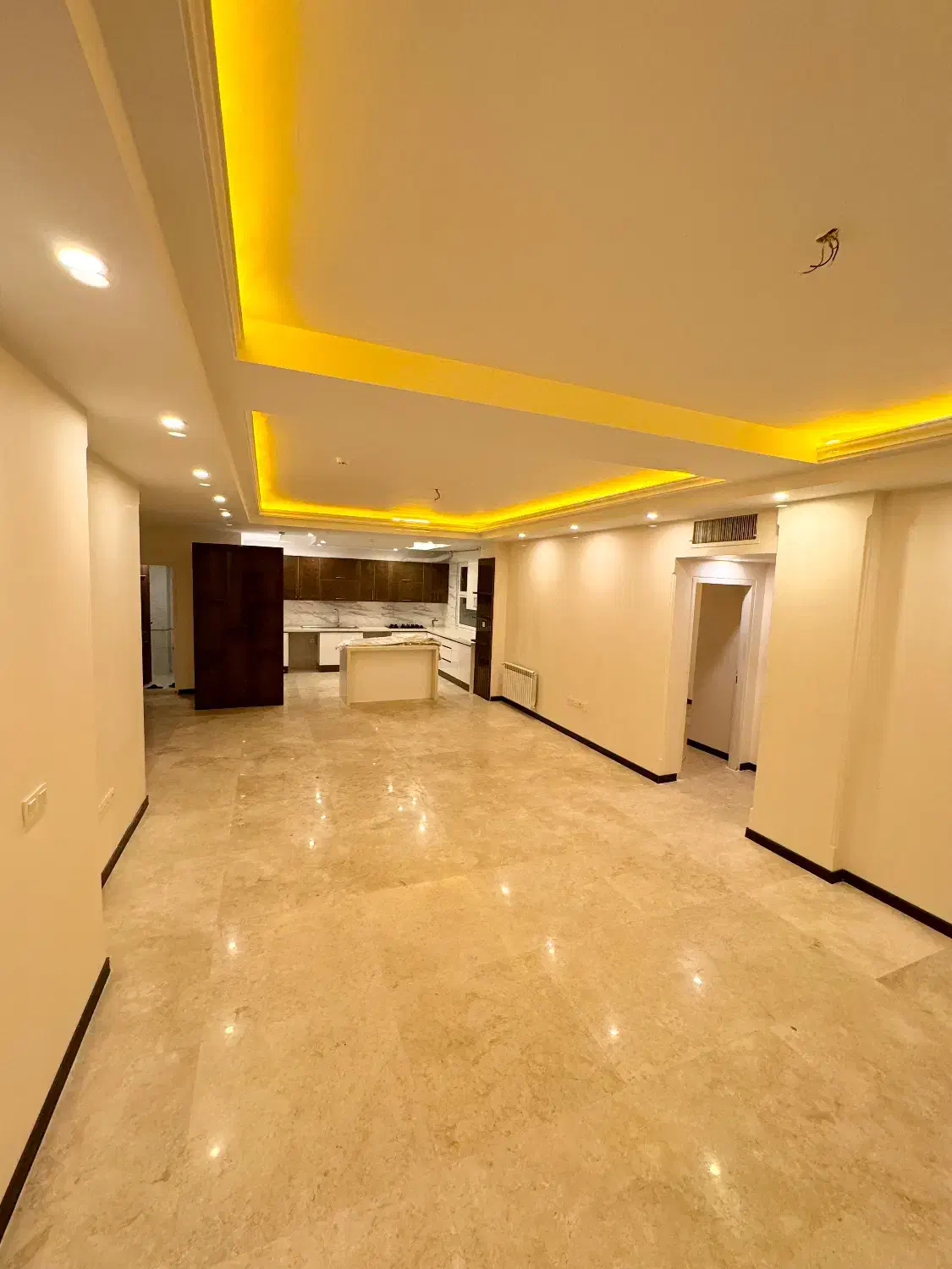 ۱۱۶ متر دوساله پرده خور شیک - ایران زمین شمالی