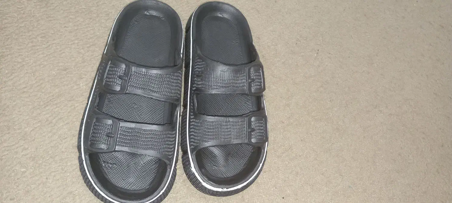 دمپایی و صندل|کیف، کفش، کمربند|قم, منبع آب|دیوار