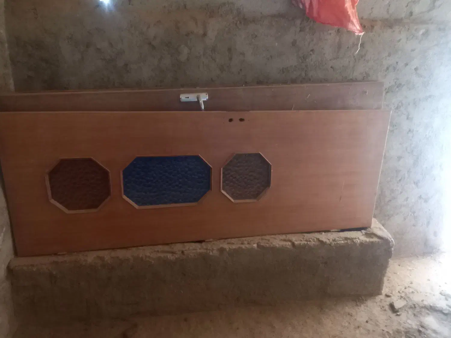 درب چوبی|مصالح و تجهیزات ساختمان|مهریز, |دیوار