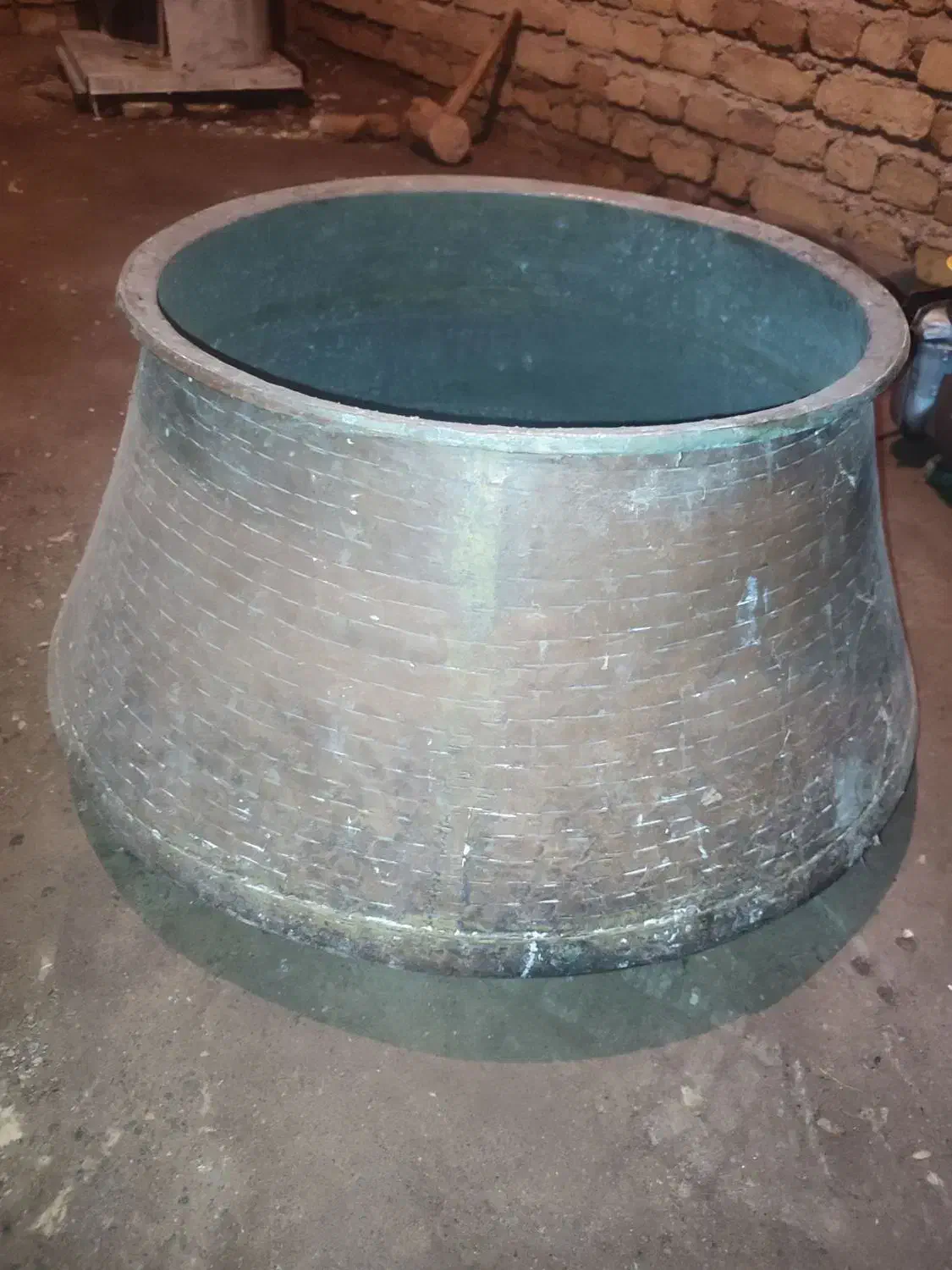 دیگ مسی|ظروف پخت‌وپز|ورزقان, |دیوار