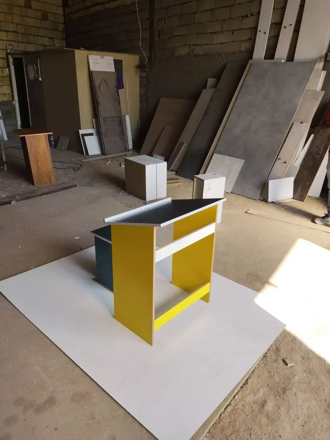 میز تحریر|میز تحریر و کامپیوتر|سیرجان, |دیوار