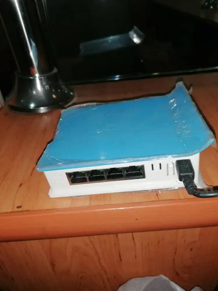 مدم|مودم و تجهیزات شبکه|تهران, نظامی گنجوی (توانیر)|دیوار