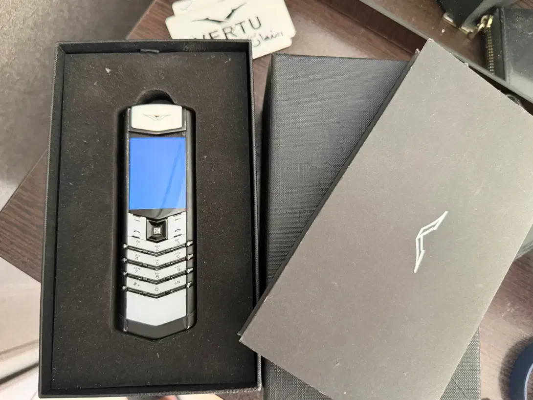 vertu signature s شاسی اصلی با امضا|موبایل|اصفهان, مرداویج|دیوار