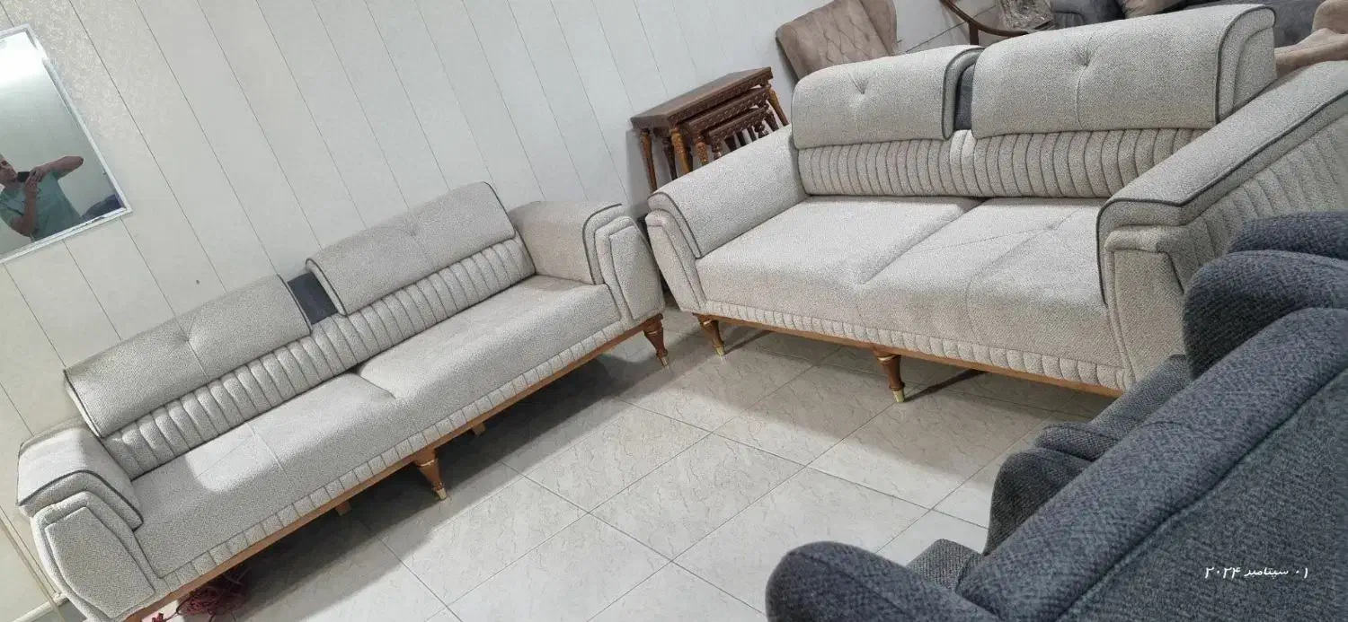 مبل  لاوین ارغوان|مبلمان خانگی و میز عسلی|همدان, |دیوار