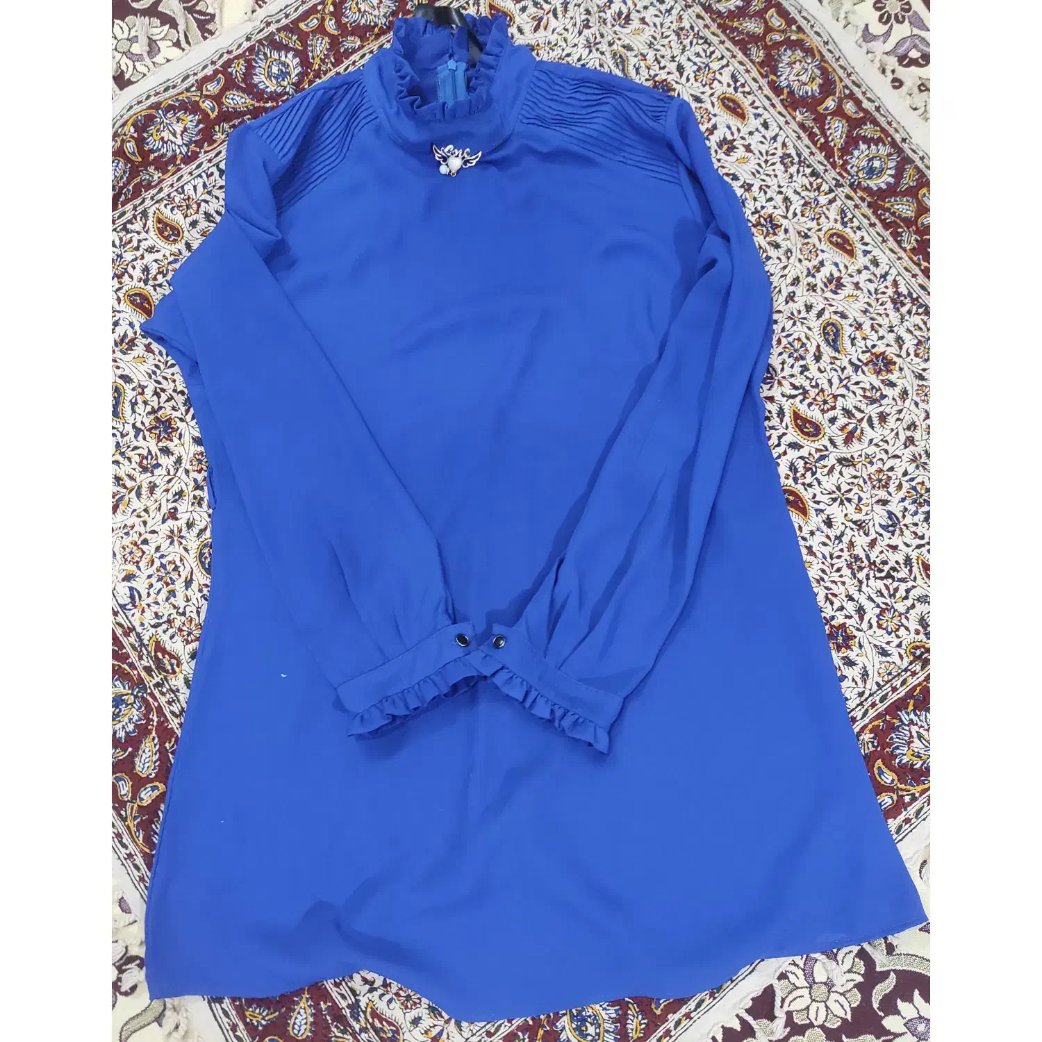 چند عدد لباس|لباس|خوانسار, |دیوار