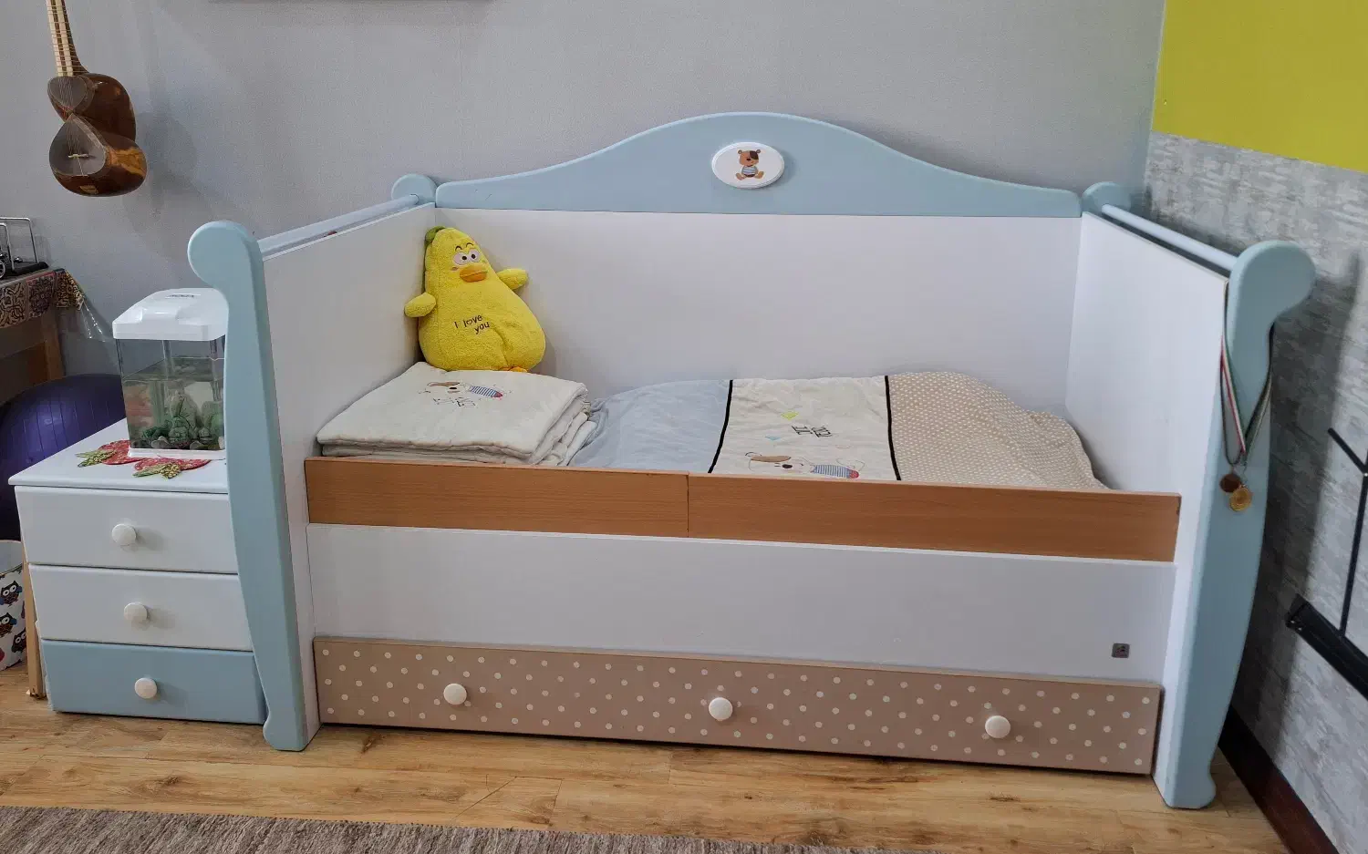 سرویس کامل تخت خواب دو منظوره نوزاد و کودک|تخت و صندلی بچه|کرج, گوهردشت|دیوار