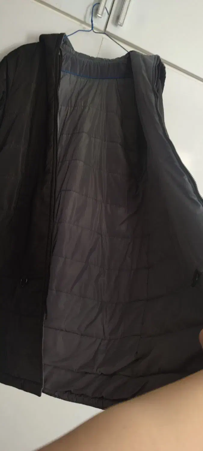 کاپشن و بارانی|لباس|منجیل, |دیوار