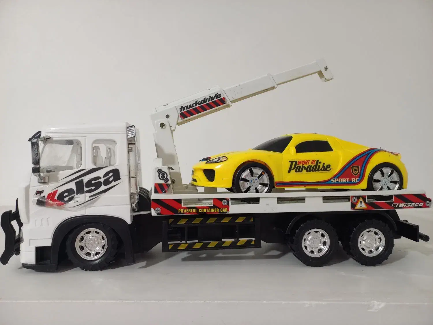 ماشین اسباب بازی|اسباببازی|صدرا-فارس, فاز ۲|دیوار