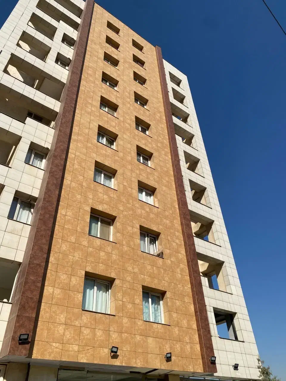 ابادگران فروش برج یاقوت طبقه چهارم|فروش آپارتمان|مشهد, آبادگران|دیوار