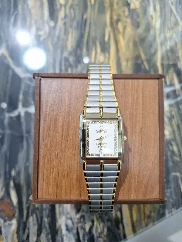 ساعت مچی|ساعت|بندر انزلی, آذربایجان|دیوار