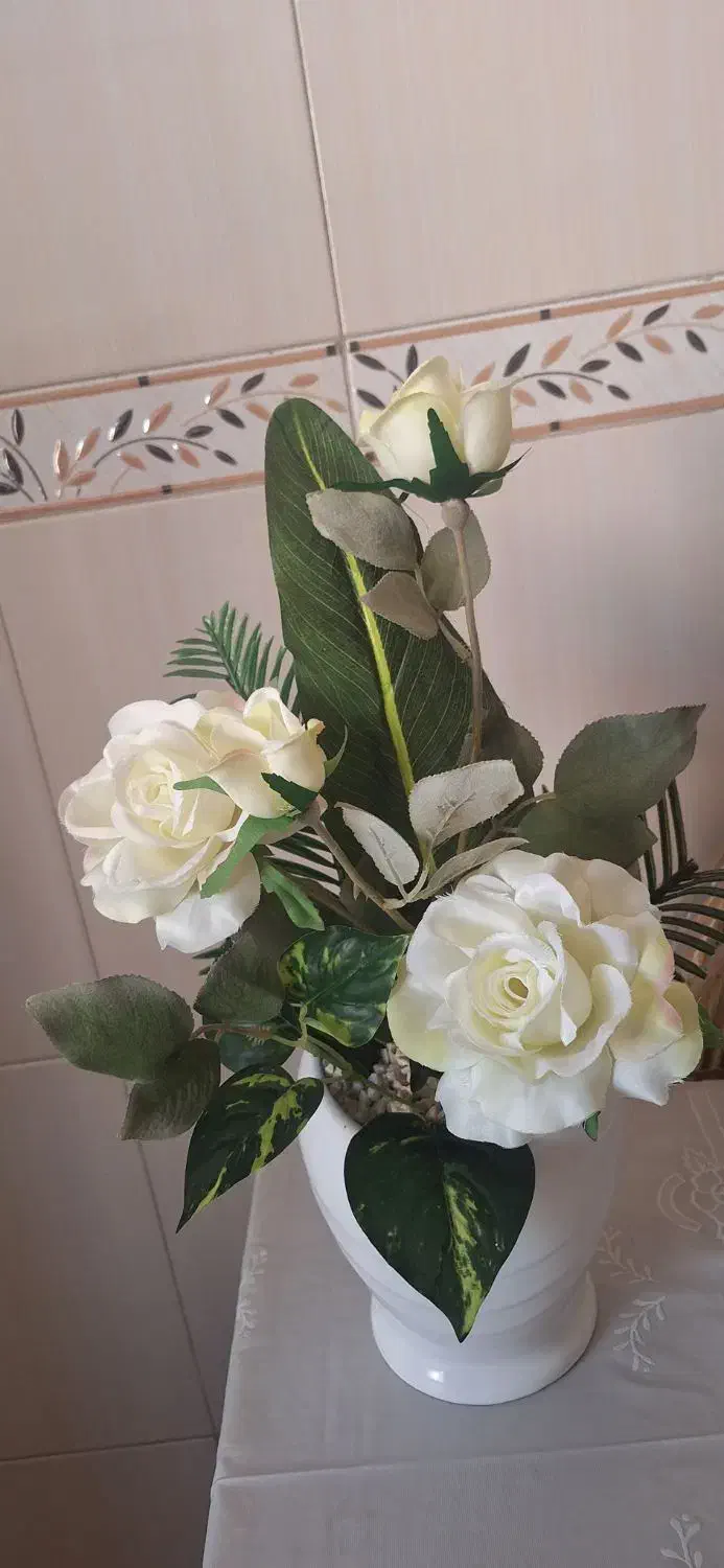 گل و گلدان مصنوعی۲۰۰تومن|گل مصنوعی|تهران, افسریه شمالی|دیوار