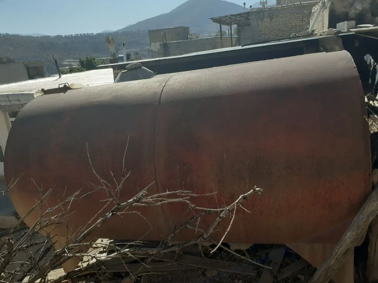 تانکر نفت ۲۰۰۰لیتری|مصالح و تجهیزات ساختمان|گهواره, |دیوار