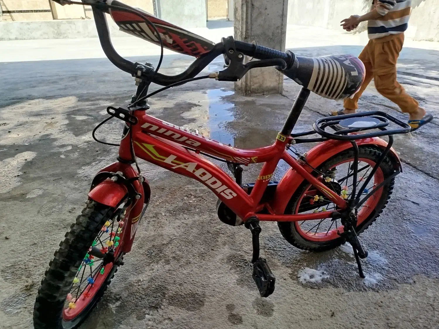 دوچرخه 16|دوچرخه، اسکیت، اسکوتر|خزل, |دیوار