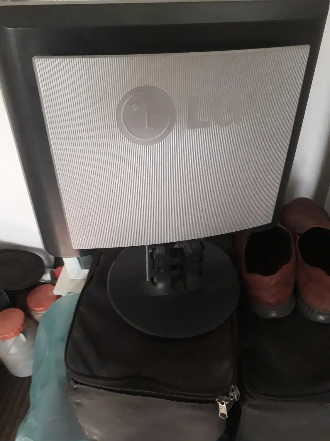 مانیتور خراب|رایانه رومیزی|اصفهان, آفاران|دیوار