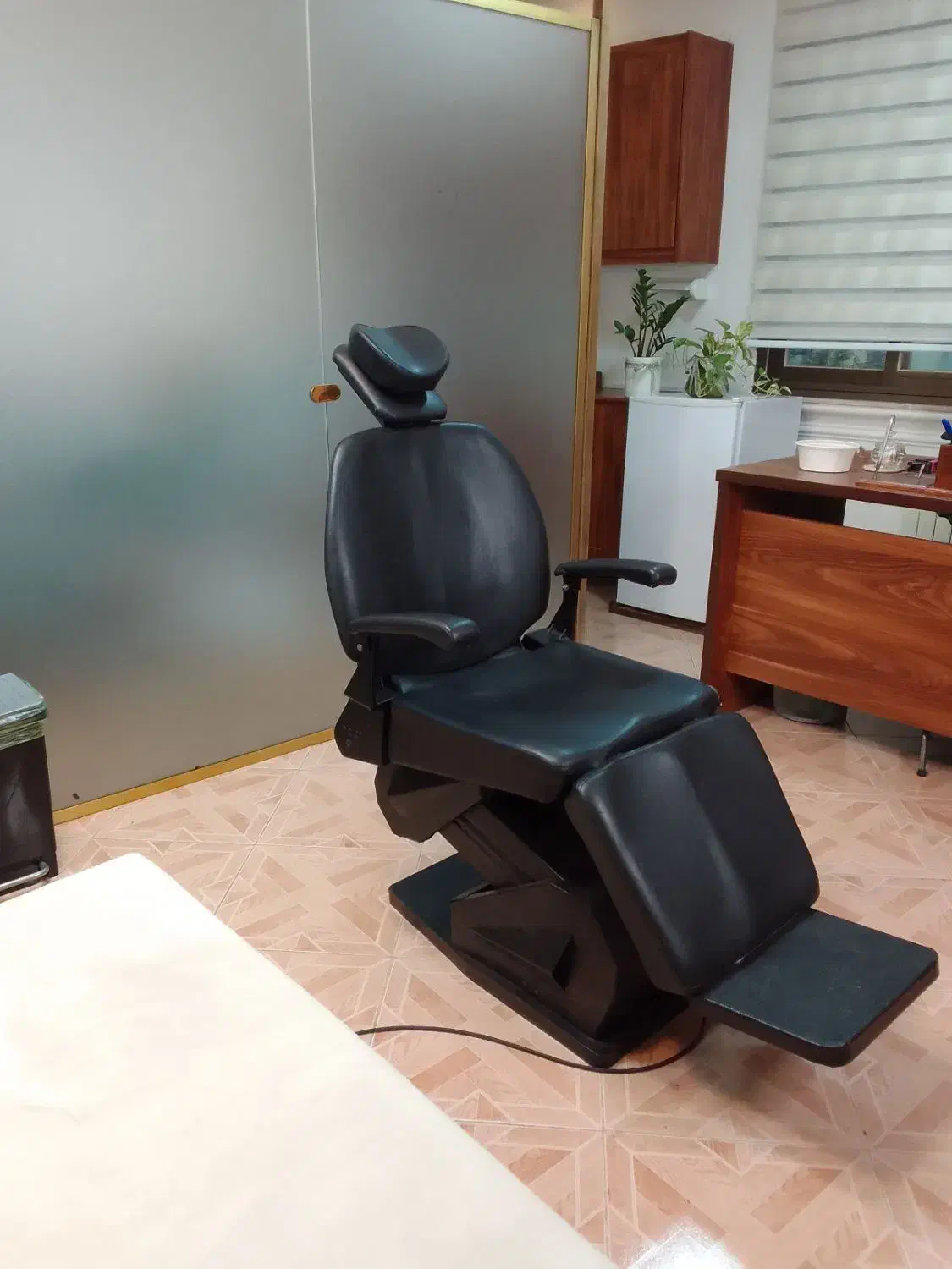 صندلی برقی آرایشگاهی پزشکی|آرایشگاه و سالنهای زیبایی|رشت, گلسار|دیوار