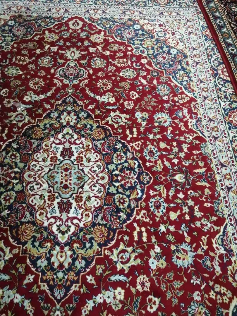 دوتا فرش کارکرده قدیمی|فرش|شیراز, شیخ علی چوپان|دیوار