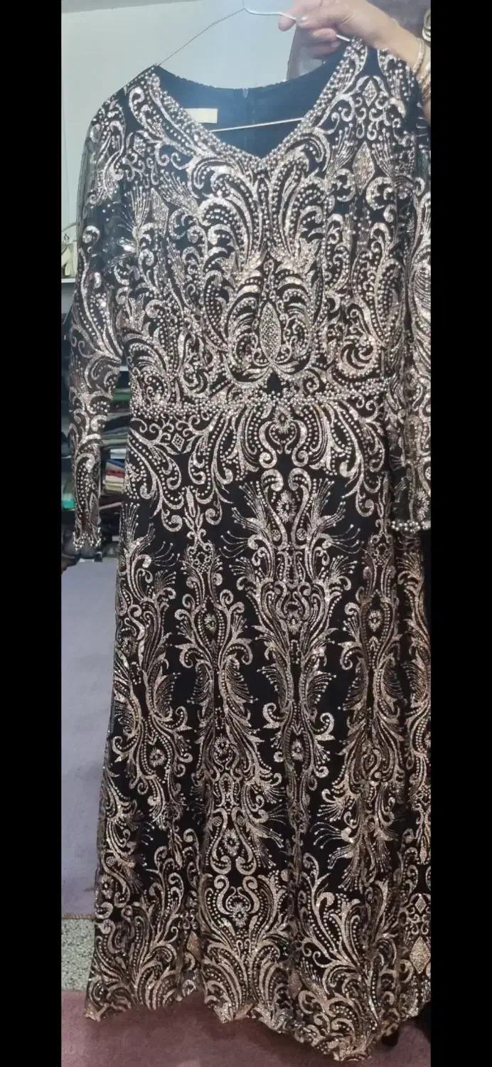 پیراهن مجلسی|لباس|تربتحیدریه, کاشانی|دیوار