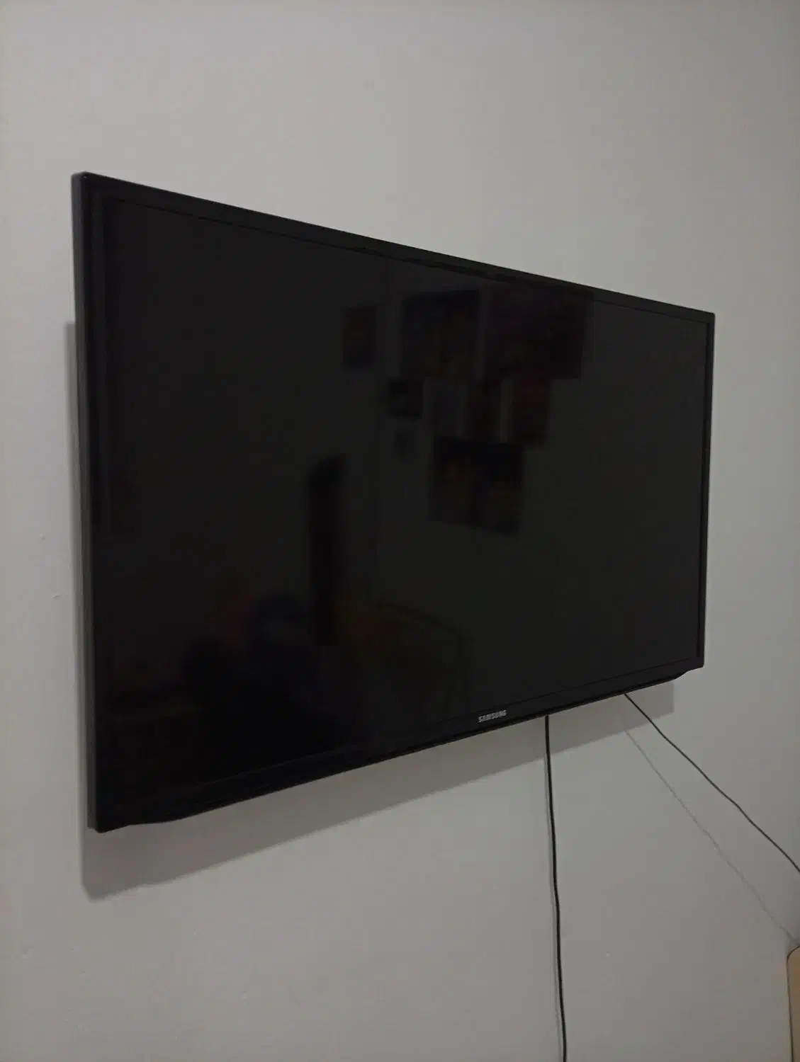 تلویزیونLED  40  اینچ سامسونگ|تلویزیون و پروژکتور|مهاباد (آذربایجان غربی), |دیوار
