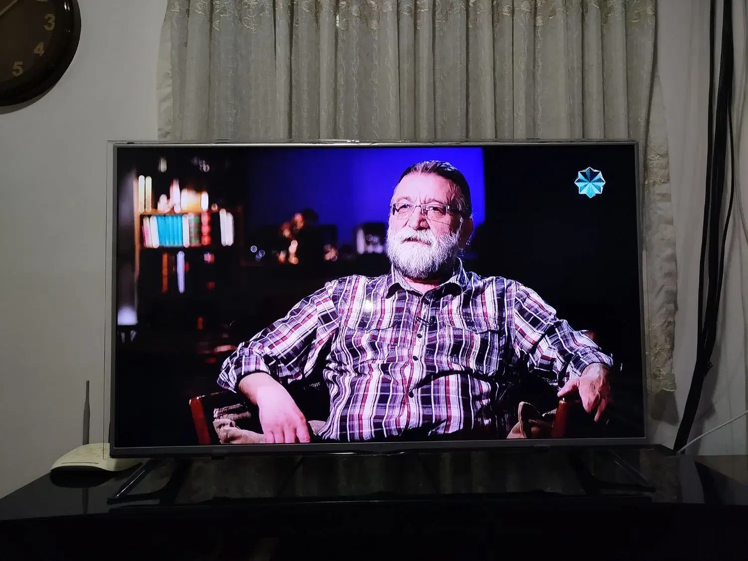 تلویزیون ال ای دی ال جی 49 اینچ دارای محافظ صفحه|تلویزیون و پروژکتور|کیاشهر, |دیوار