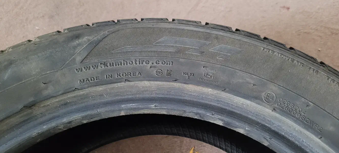 لاستیک کومهو  225.55.18|قطعات یدکی و لوازم جانبی|ابرکوه, |دیوار