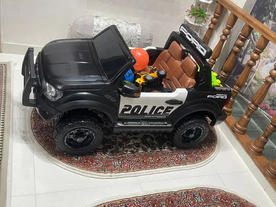 ماشین شارژی پلیسی|اسباب‌بازی بچه|سنندج, |دیوار