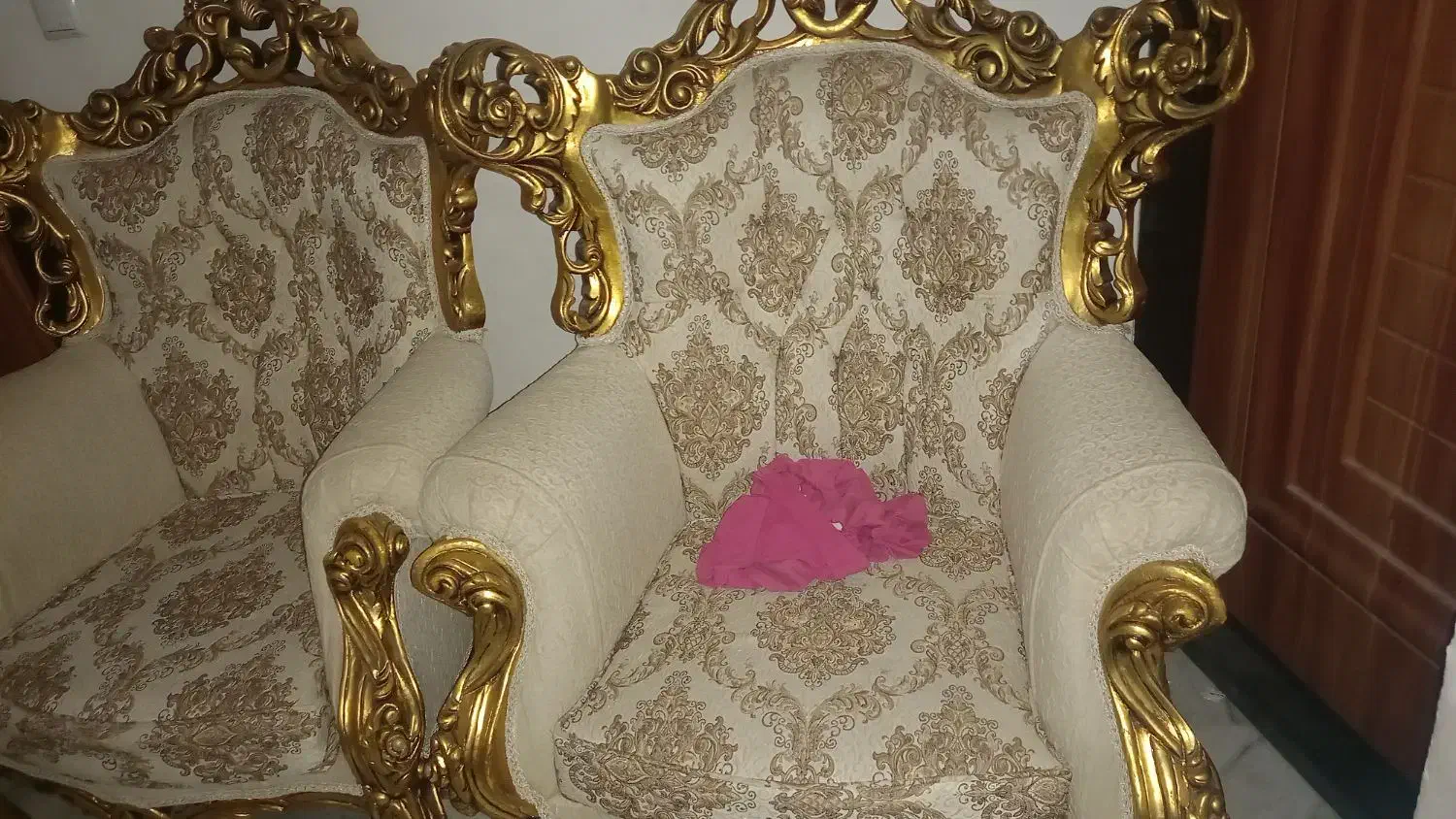 مبل سلطنتی 9نفره|مبلمان خانگی و میز عسلی|محمدشهر, محمدشهر|دیوار