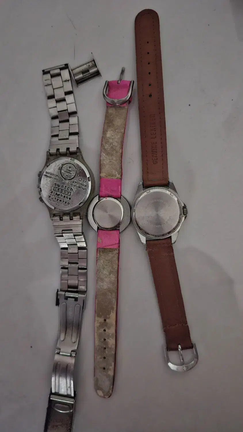 استفاده از قطعات ساعت های قدیمی|ساعت|رشت, فرودگاه سردار جنگل رشت|دیوار