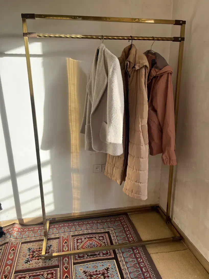 رگال لباس|مبلمان خانگی و میز عسلی|گرمدره, |دیوار