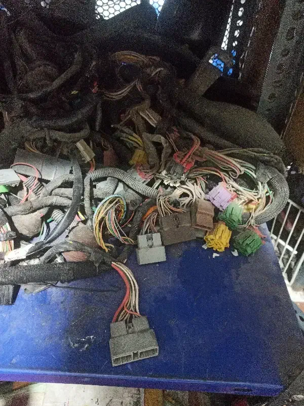 سیم کشی پشت داشبورد elx|قطعات یدکی و لوازم جانبی|شیراز, شاه قلی بیگی|دیوار