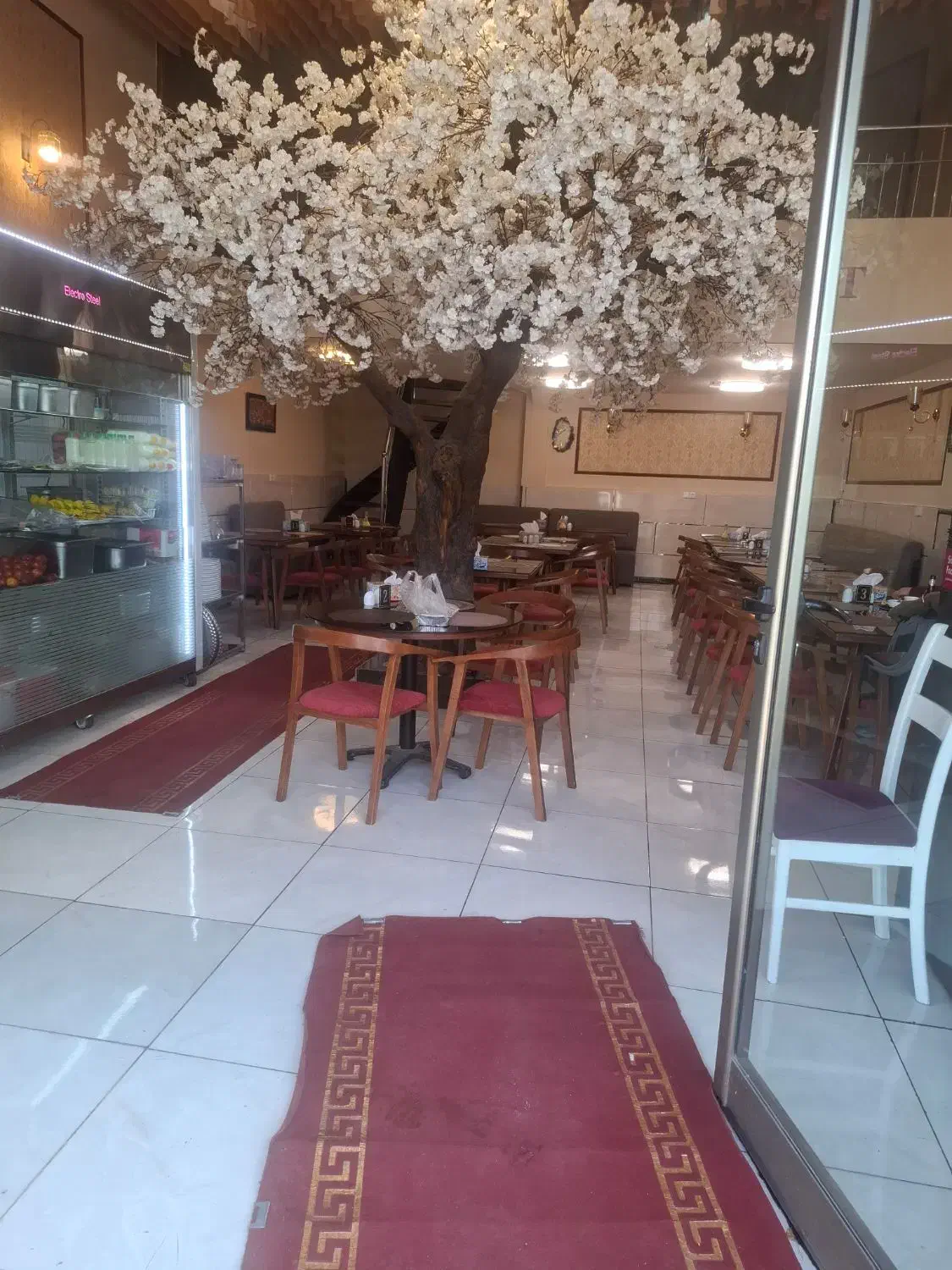 سالن کار رستوران|استخدام خدمات فروشگاه و رستوران|اردبیل, |دیوار