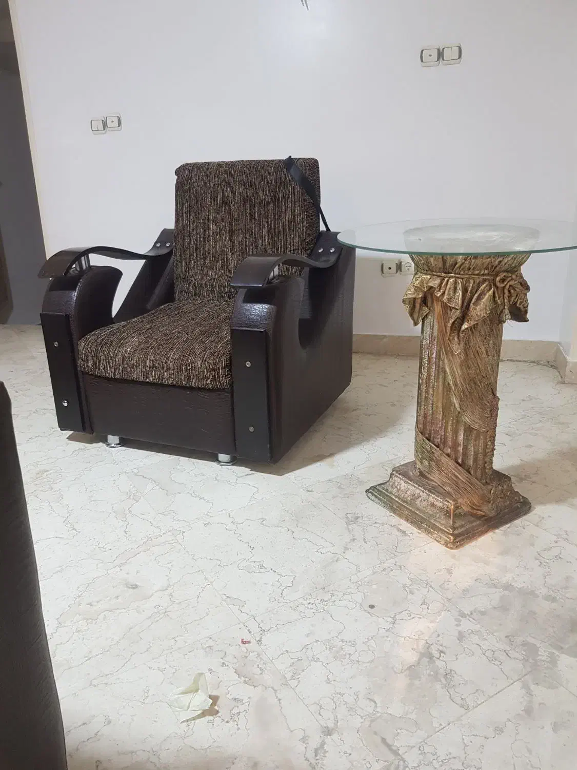 یک دست مبل هشت نفره|مبلمان خانگی و میز عسلی|تهران, شهرک هما|دیوار