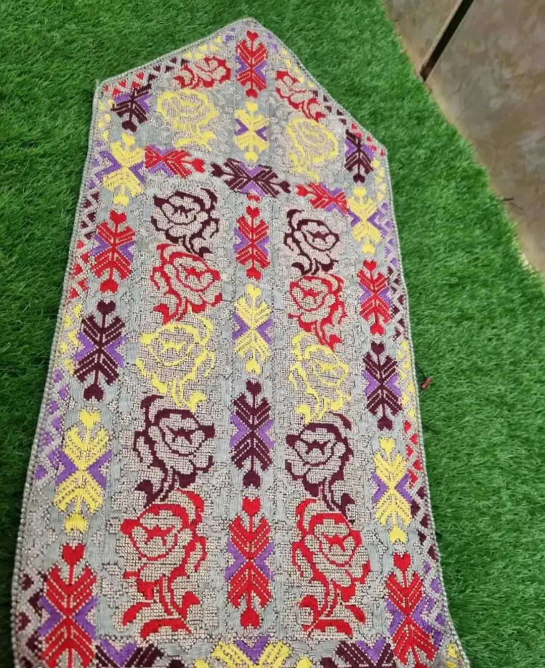 زیح گراف|لباس|خاش, |دیوار