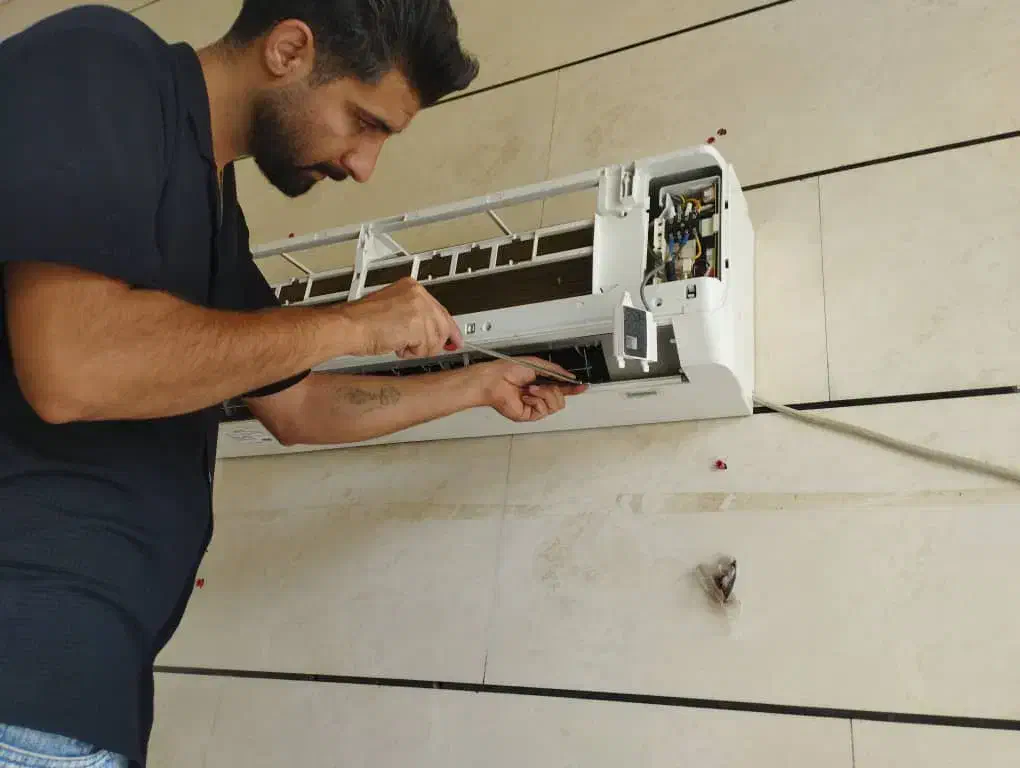 تعمیروسرویس پکیج،ابگرمکن،اسپیلت وکولر|خدمات پیشه و مهارت|صدرا-فارس, فاز ۱|دیوار