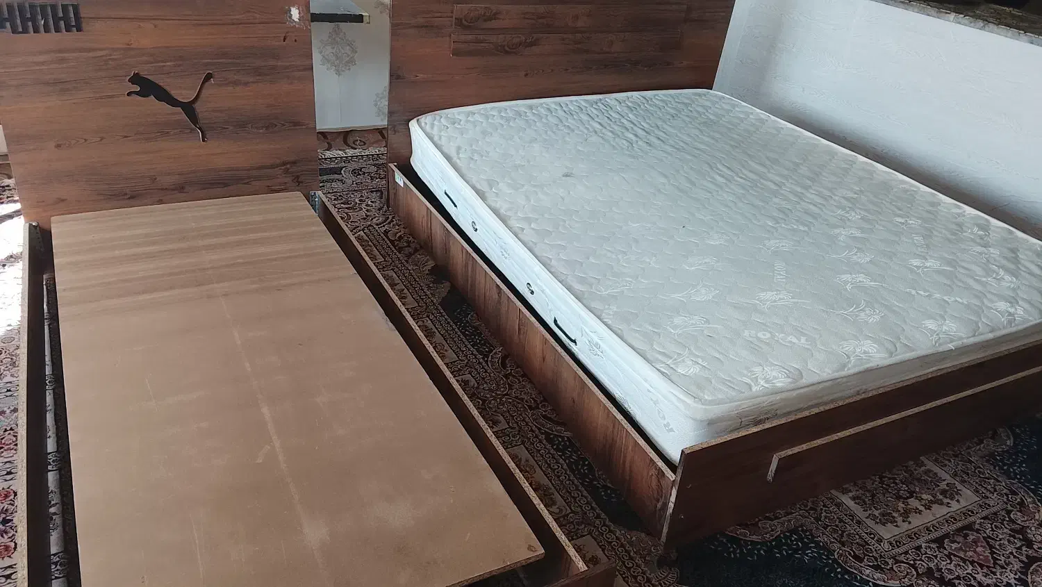 خوشخواب ۱ نفره و ۲ نفره و تخت کودک|تخت و سرویس خواب|بروجن, |دیوار