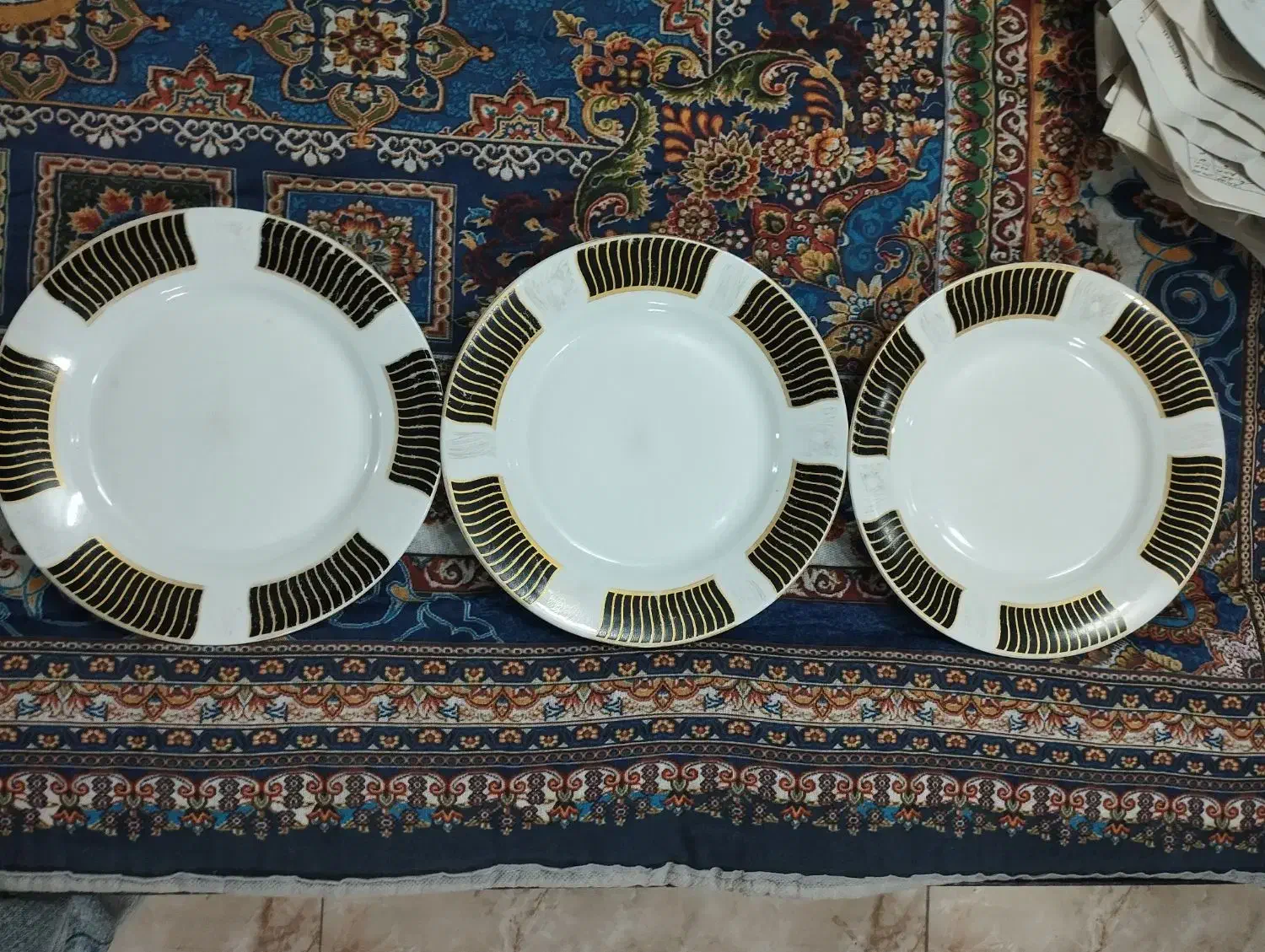 ظروف چینی قدیمی|کلکسیون اشیاء عتیقه|اراک, |دیوار