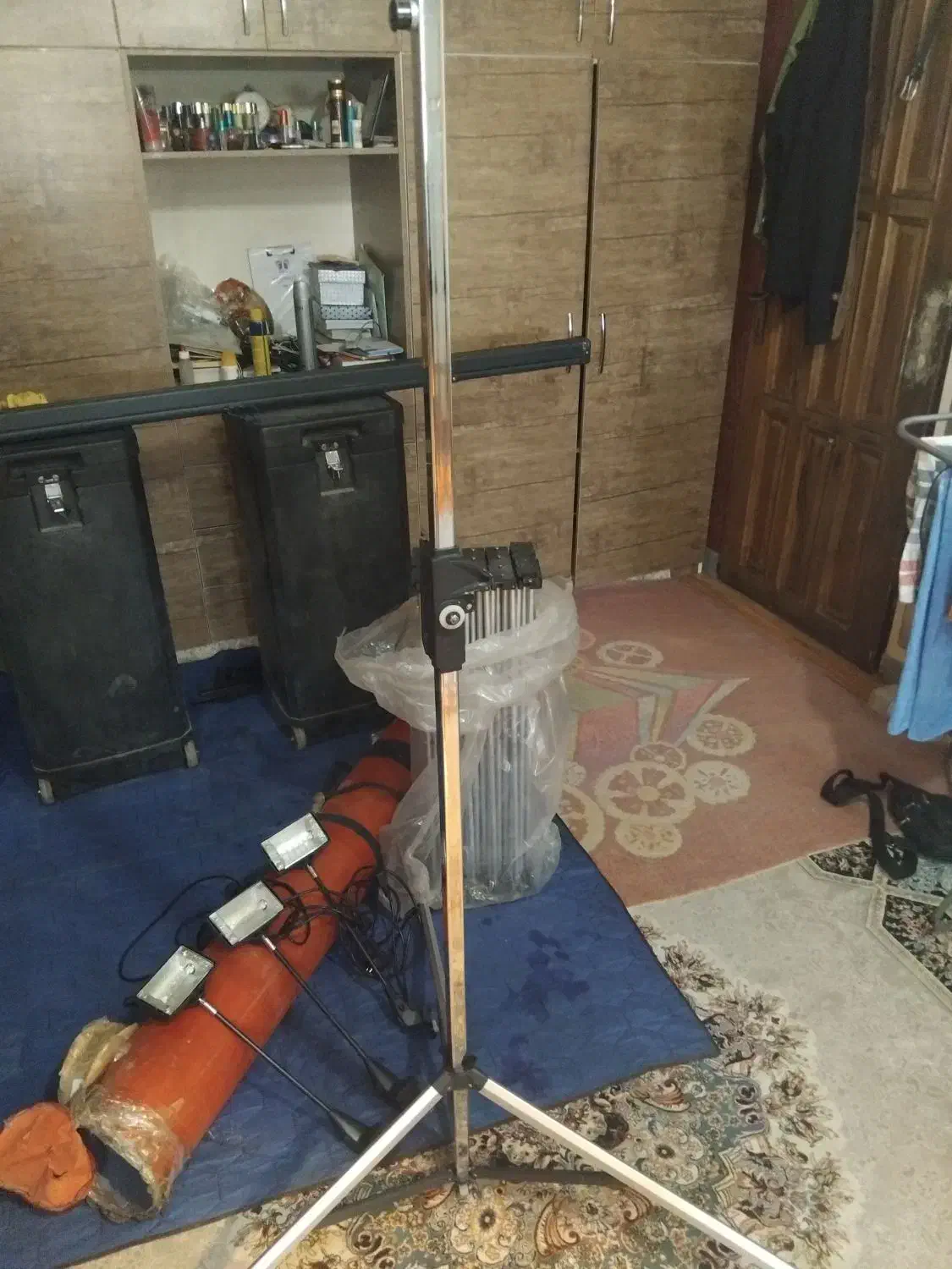 پرده پرژکتور با پایه سالم|تلویزیون و پروژکتور|کهریزک, |دیوار