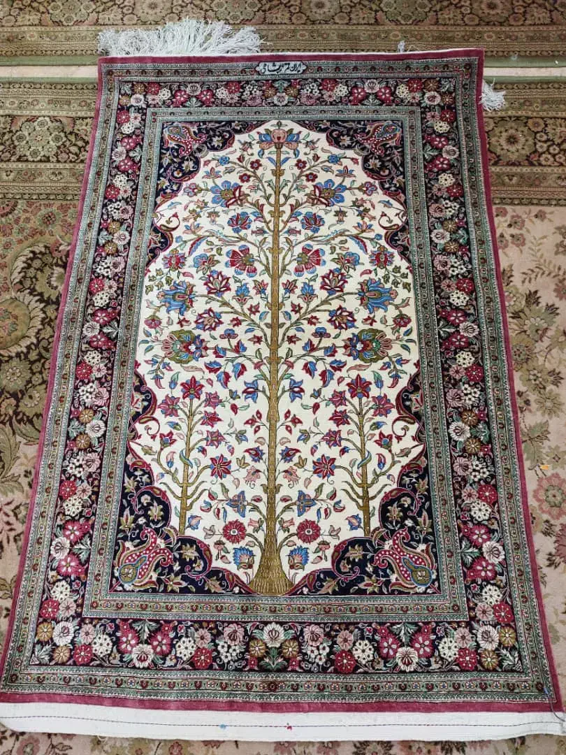 قالیچه ابریشم بافت قم سال۱۳۷۲|تابلو فرش|اصفهان, باغ زرشک|دیوار