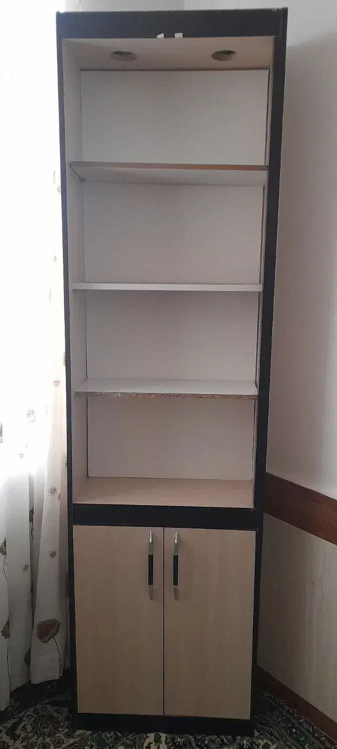 کمد|جاکفشی، کمد، دراور|تربتحیدریه, منظر|دیوار